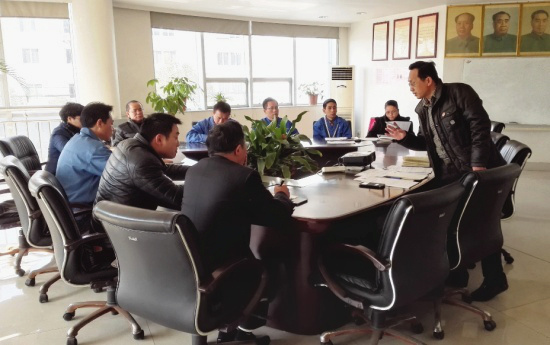 正睿老師主導(dǎo)項(xiàng)目企業(yè)召開案例分析會(huì)