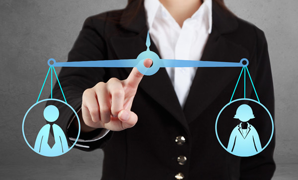 績(jī)效評(píng)估：客觀公正評(píng)價(jià)員工表現(xiàn)，激發(fā)員工動(dòng)力