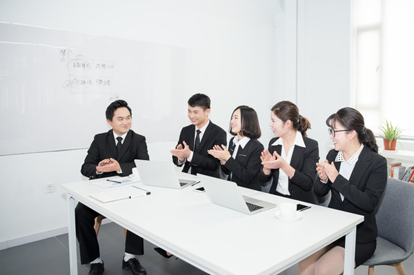 集團人才梯隊建設：培養(yǎng)核心人才，提升企業(yè)競爭力