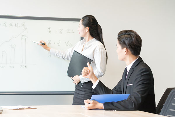 績(jī)效培訓(xùn)：提升技能，提高員工績(jī)效