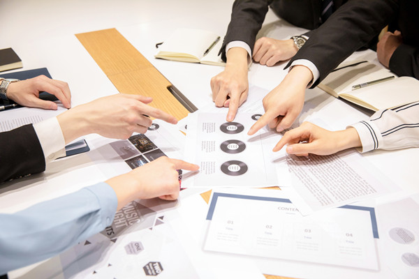 跨越鴻溝：如何運用變革管理應(yīng)對企業(yè)挑戰(zhàn)？