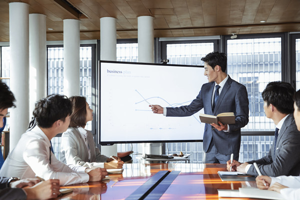 數(shù)據(jù)驅動的績效管理：用數(shù)據(jù)說話，科學決策