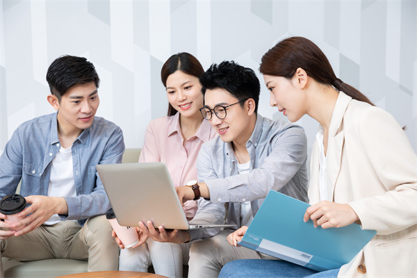 薪酬與員工發(fā)展：促進(jìn)員工成長(zhǎng)，提高工作動(dòng)力