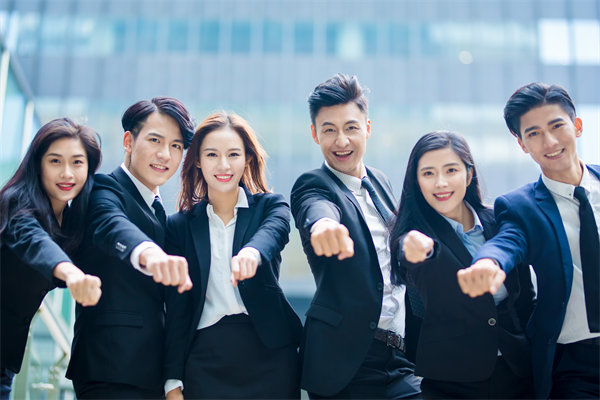 協(xié)同效應(yīng)：強(qiáng)化內(nèi)部溝通，打造高效協(xié)作團(tuán)隊(duì)