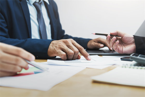 精準(zhǔn)定位集團(tuán)戰(zhàn)略，強(qiáng)化管控力度，鑄就長青基石