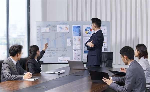 強化集團風險防控，確保穩(wěn)健運營，守護企業(yè)安全