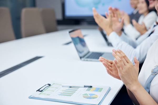 團(tuán)隊(duì)績(jī)效管理：強(qiáng)化團(tuán)隊(duì)協(xié)作，實(shí)現(xiàn)團(tuán)隊(duì)目標(biāo)