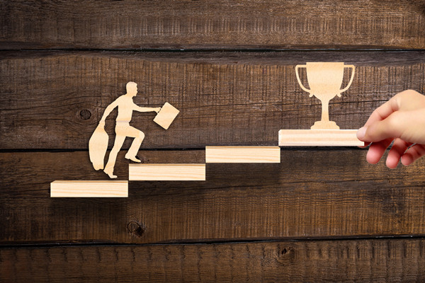 科學(xué)薪酬體系：激勵(lì)員工，提升績(jī)效的關(guān)鍵策略