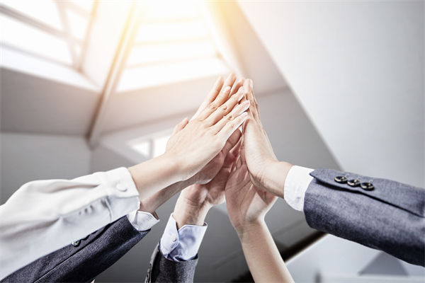 深化企業(yè)管理協(xié)同，強(qiáng)化團(tuán)隊(duì)協(xié)作，共筑企業(yè)輝煌