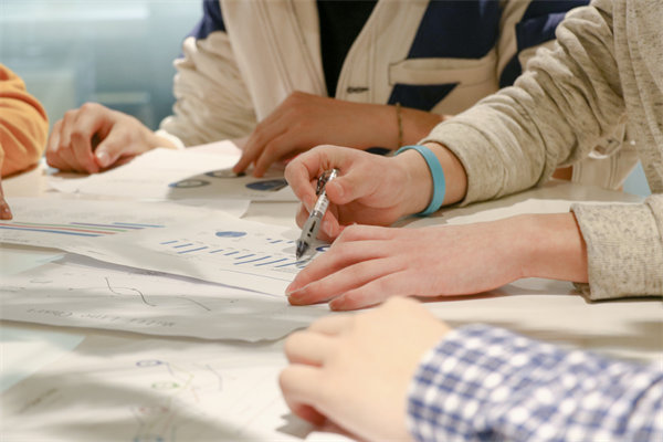 深化員工培訓與發(fā)展，提升團隊整體競爭力和創(chuàng)新能力