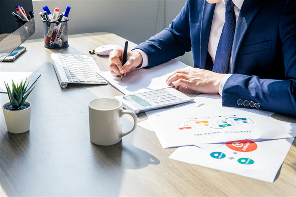 如何科學設定年度經(jīng)營目標以引領企業(yè)穩(wěn)健增長？