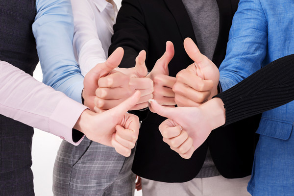 如何設(shè)計(jì)高效的組織溝通機(jī)制，確保信息暢通無(wú)阻？