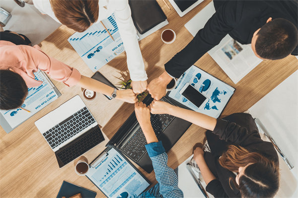 如何構(gòu)建核心競(jìng)爭(zhēng)力以實(shí)現(xiàn)可持續(xù)發(fā)展戰(zhàn)略？