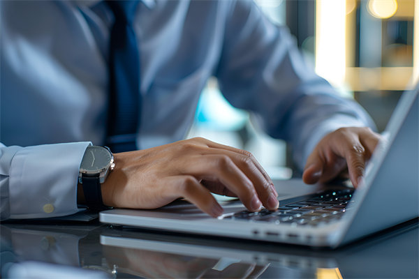 如何通過(guò)績(jī)效激勵(lì)機(jī)制激發(fā)團(tuán)隊(duì)的創(chuàng)新與活力？