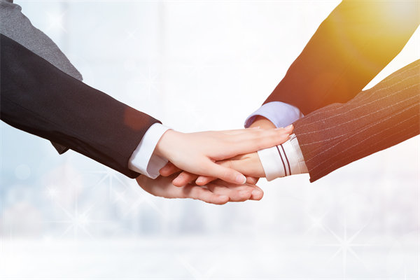 長(zhǎng)期激勵(lì)與短期薪酬如何平衡，吸引并留住關(guān)鍵人才？