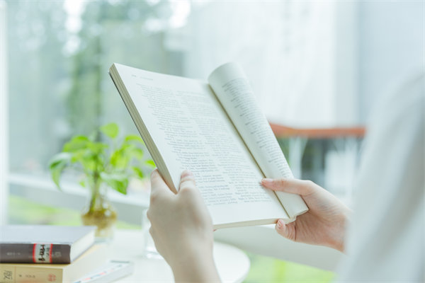 如何平衡個(gè)人績(jī)效與團(tuán)隊(duì)協(xié)作，構(gòu)建共贏績(jī)效文化？