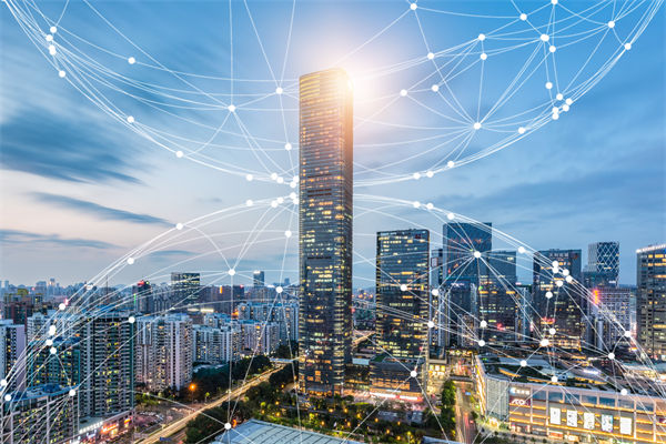 組織規(guī)劃中，如何確保戰(zhàn)略方向與市場需求一致？