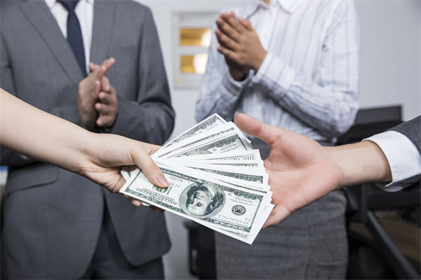 薪酬優(yōu)化時(shí)，如何評(píng)估員工貢獻(xiàn)與崗位價(jià)值？