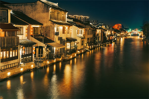 無錫戰(zhàn)略咨詢公司如何為企業(yè)定制長(zhǎng)遠(yuǎn)規(guī)劃？