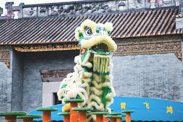 佛山戰(zhàn)略咨詢公司如何優(yōu)化企業(yè)市場競爭策略？