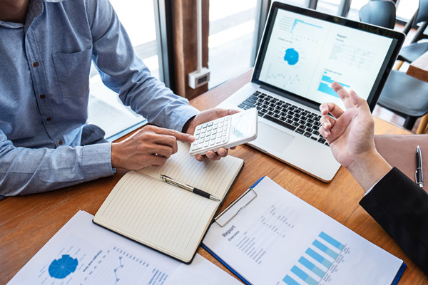 集團(tuán)如何評(píng)估子公司績(jī)效，確保戰(zhàn)略目標(biāo)實(shí)現(xiàn)？