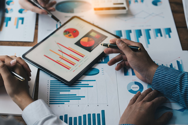 面對(duì)多元化業(yè)務(wù)，集團(tuán)如何精準(zhǔn)制定管控體系與策略？