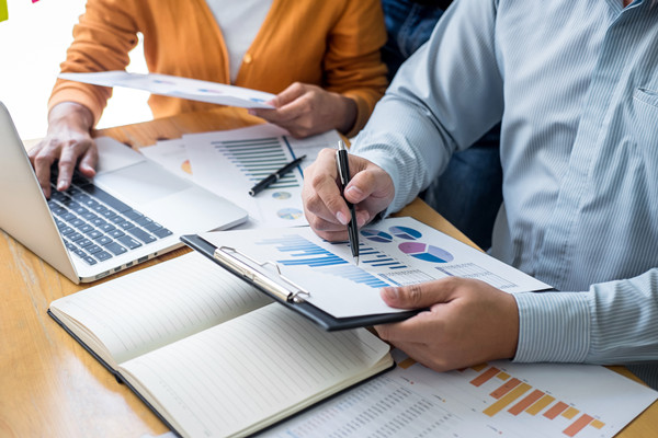 如何通過創(chuàng)新策略提升品牌影響力和市場占有率？