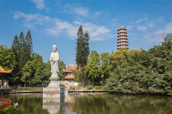 企業(yè)如何借助福州咨詢公司制定并落實(shí)年度經(jīng)營(yíng)策略？