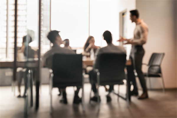 市場競爭激烈如戰(zhàn)場，年度經(jīng)營計(jì)劃助你搶占制勝高地