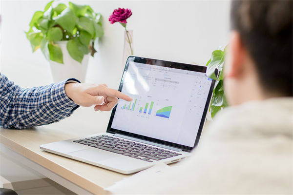 多家企業(yè)開(kāi)始反內(nèi)卷：不準(zhǔn)加班，對(duì)企業(yè)績(jī)效管理的啟示