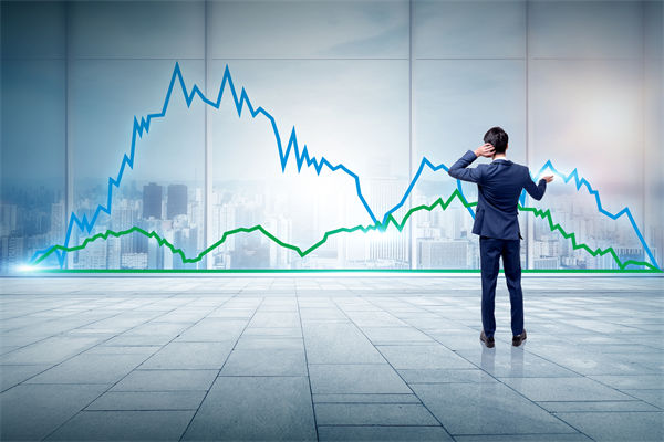 員工績效不佳，是應(yīng)該立即解雇還是給予改進(jìn)機(jī)會？