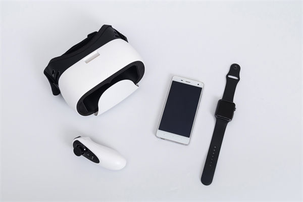 在滾動(dòng)預(yù)算模式下，如何確保預(yù)算的連續(xù)性和前瞻性？