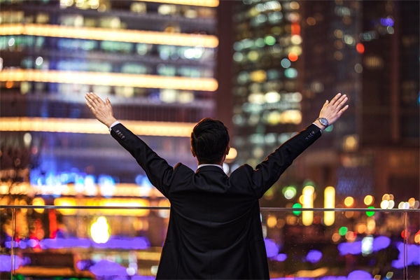 行業(yè)薪酬競爭激烈，企業(yè)怎樣優(yōu)化薪酬吸引頂尖人才？