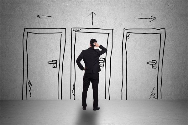 戰(zhàn)略迷茫不知前路，管理咨詢(xún)?cè)鯓泳珳?zhǔn)定位指引方向？