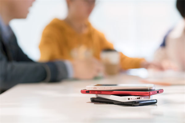 人力資源該管控還是賦能？多數(shù)企業(yè)都踩錯(cuò)了管理節(jié)奏！