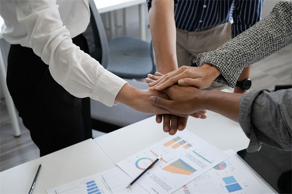 強(qiáng)行推行統(tǒng)一文化，多元團(tuán)隊是否正在被抹煞活力？