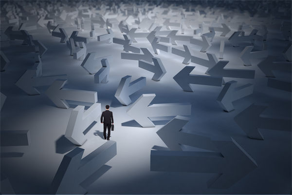 高層沉迷戰(zhàn)略藍圖，執(zhí)行層落地時為何偏離航道？