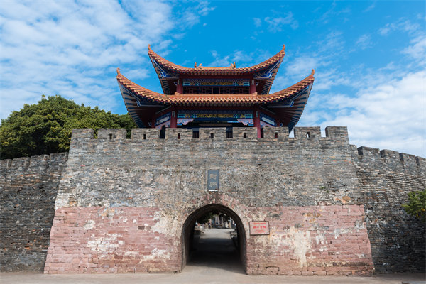 企業(yè)卡在轉(zhuǎn)型關(guān)鍵期難推進(jìn)，肇慶管理咨詢公司有何突圍方案？