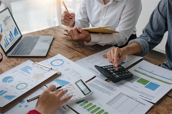 績(jī)效考評(píng)淪為形式主義，員工敷衍應(yīng)付企業(yè)怎么破？