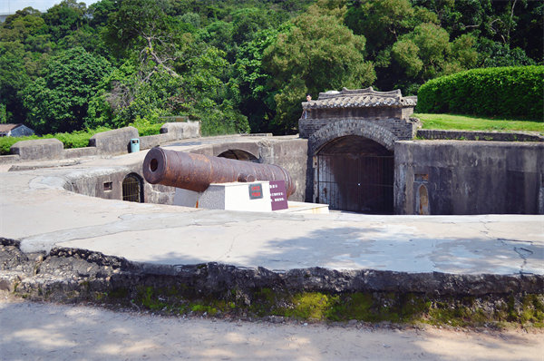 企業(yè)戰(zhàn)略飄在半空落地難，東莞戰(zhàn)略咨詢公司能釘牢嗎？